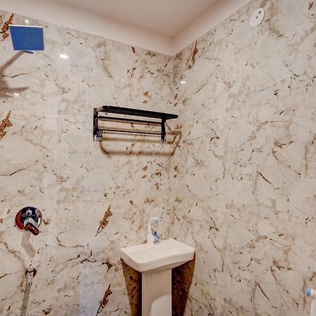 Hotel O Red Diamond Hotel Ghaziabad Extérieur photo