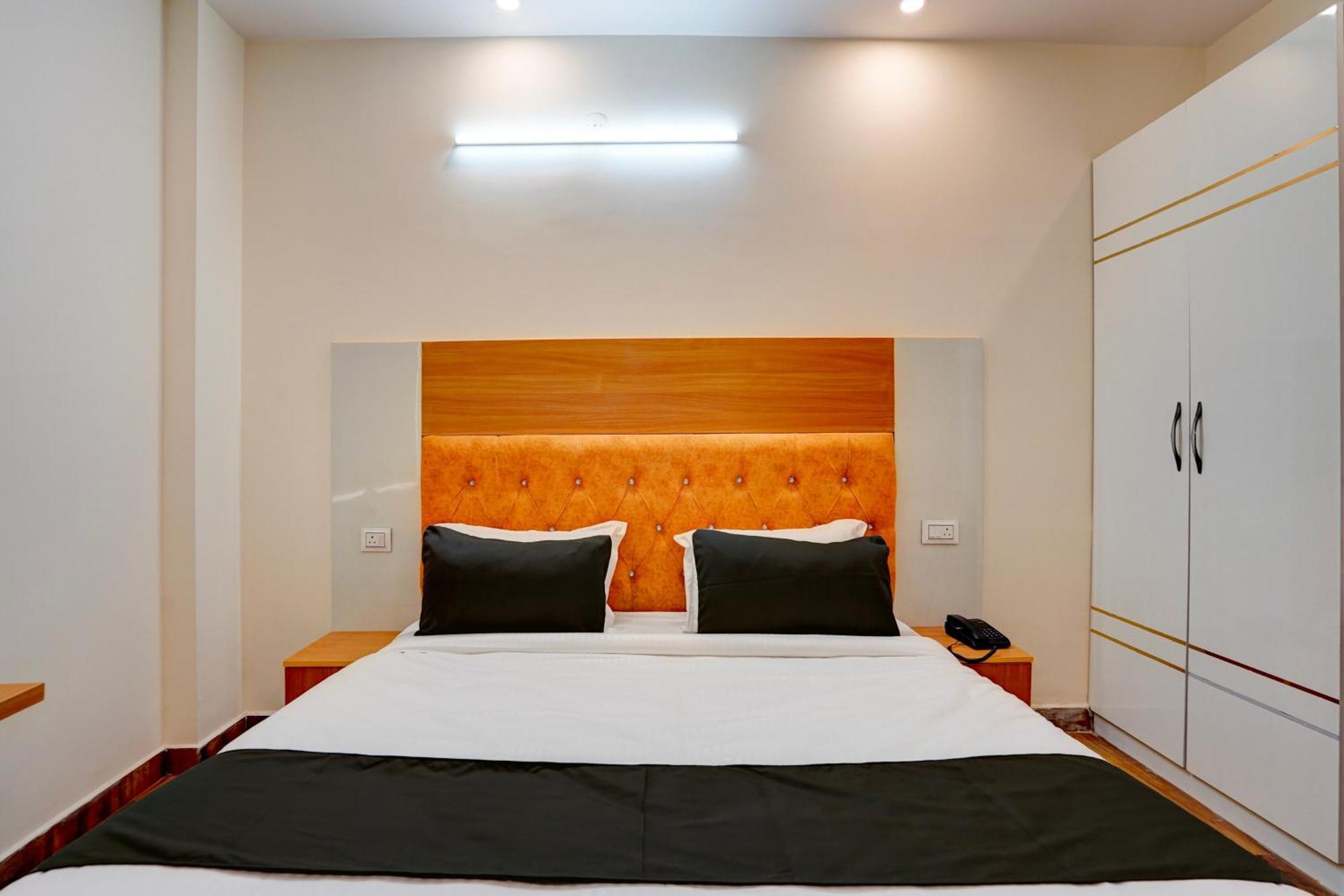 Hotel O Red Diamond Hotel Ghaziabad Extérieur photo