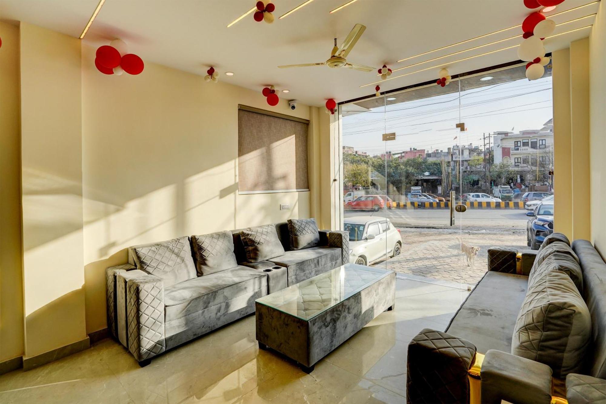 Hotel O Red Diamond Hotel Ghaziabad Extérieur photo