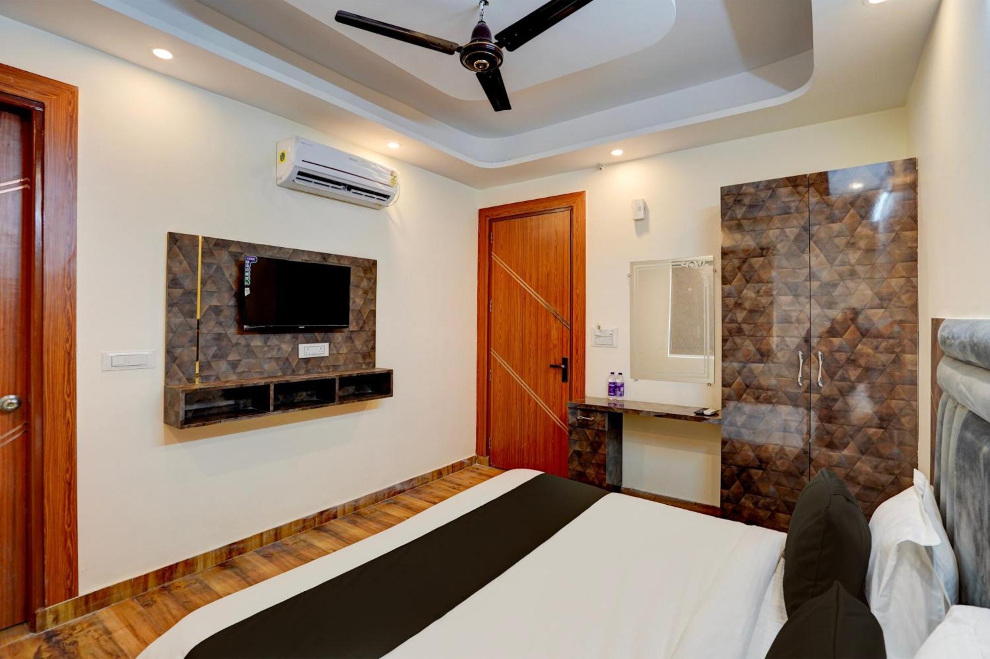Hotel O Red Diamond Hotel Ghaziabad Extérieur photo